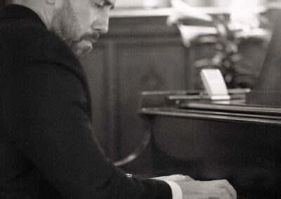 Daniel Ayala, piano